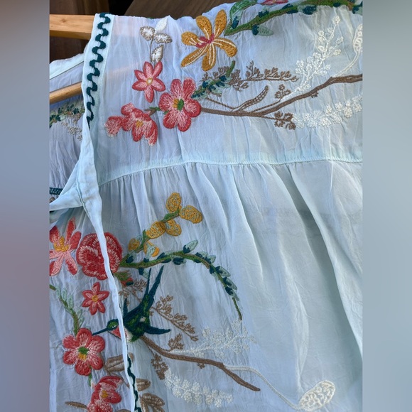 Johnny Was hummingbird bird blouse size medium - Picture 12 of 15